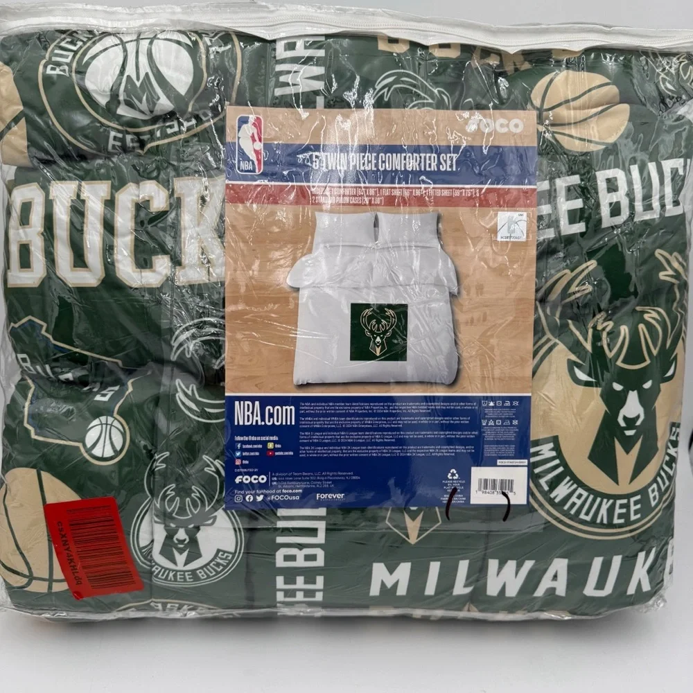 FOCO NBA Team Logo Bed in a Bag Comforter 5-Piece Set - Milwaukee Bucks